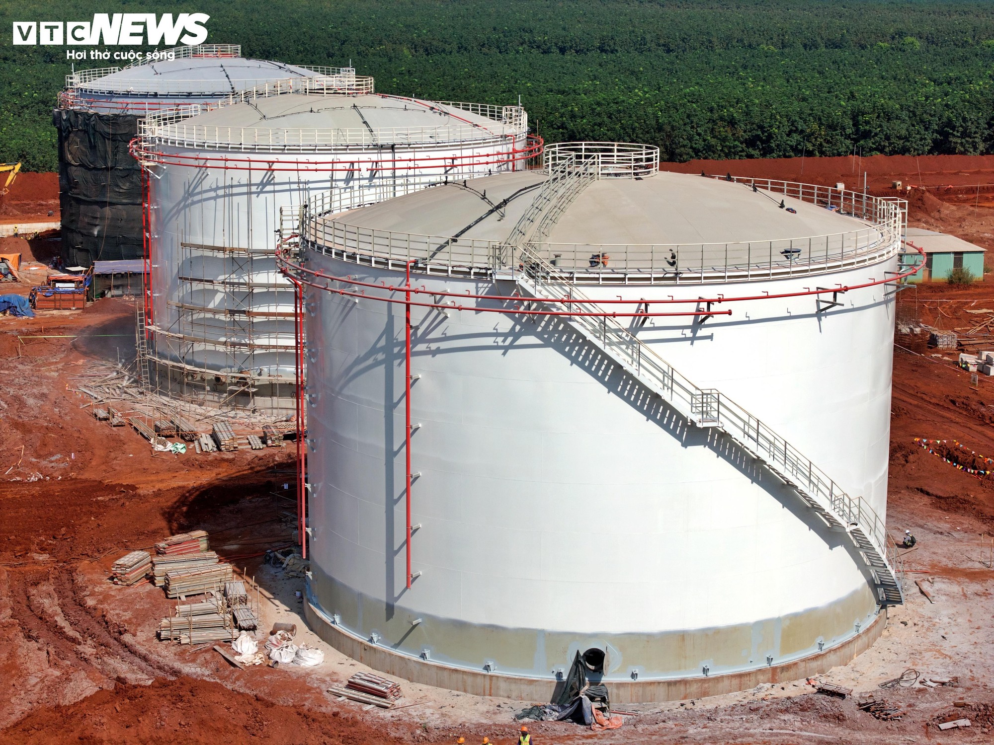 Cận cảnh hệ thống chứa nhiên liệu hơn 2.800 tỷ ở sân bay Long Thành - Ảnh 3