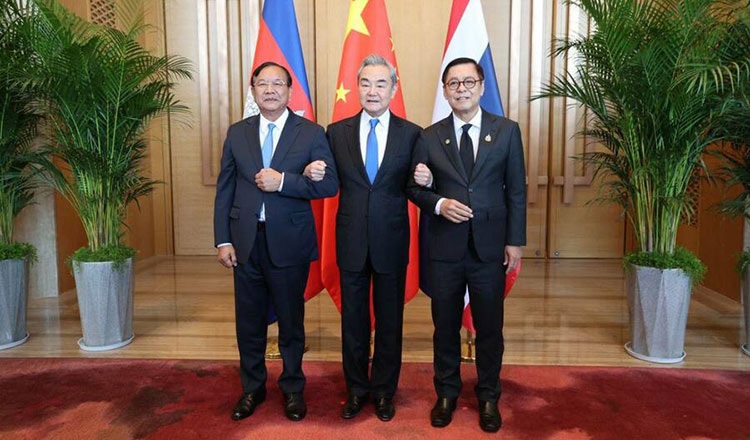 Campuchia bác bỏ cáo buộc “hàng trăm UAV xâm nhập không phận” Thái Lan - Ảnh 1