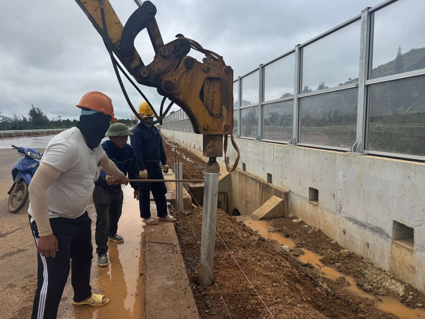 Cận cảnh 48km cuối tuyến cao tốc Khánh Hoà - Buôn Ma Thuột trước giờ thông xe kỹ thuật - Ảnh 9