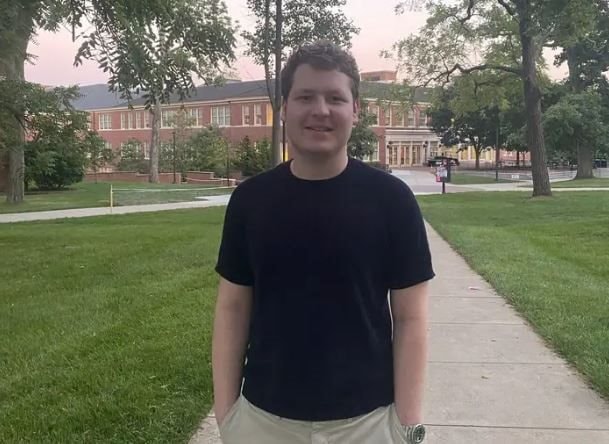 22 tuổi sở hữu 25 triệu USD, chàng trai gây 'sốc' với lối sống cày cuốc cực độ: Không bạn bè, làm việc đến 3 giờ sáng, ngủ trung bình chỉ 3,5 tiếng mỗi ngày - Ảnh 2