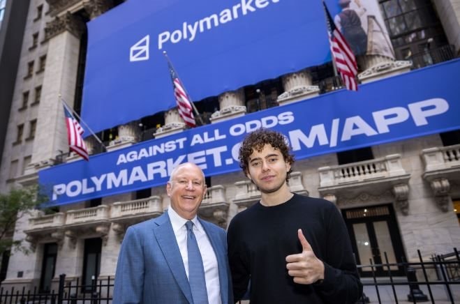 Bỏ học, từng bị FBI đột kích khám xét căn hộ, chàng founder 27 tuổi bất ngờ trở thành tỷ phú tự thân bậc nhất, hiện điều hành startup 9 tỷ USD - Ảnh 2