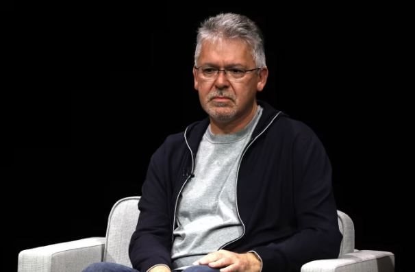 Apple mất 'đầu tàu' AI cấp cao, áp lực nội bộ ngày càng đè nặng - Ảnh 1