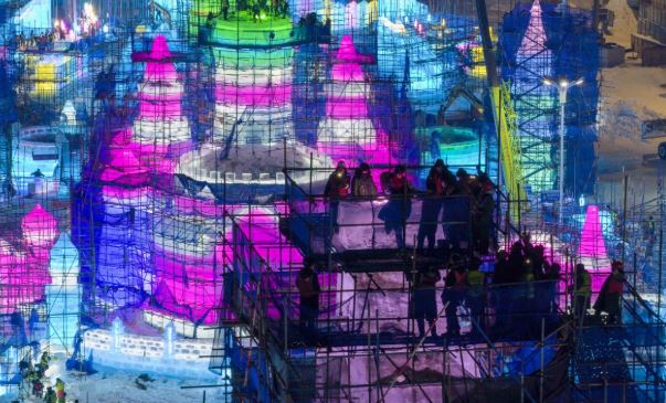 Sau nhiều năm kiệt sức vì “996”, Trung Quốc muốn người lao động nghỉ phép nhiều hơn, tiêu tiền nhiều hơn - Ảnh 1