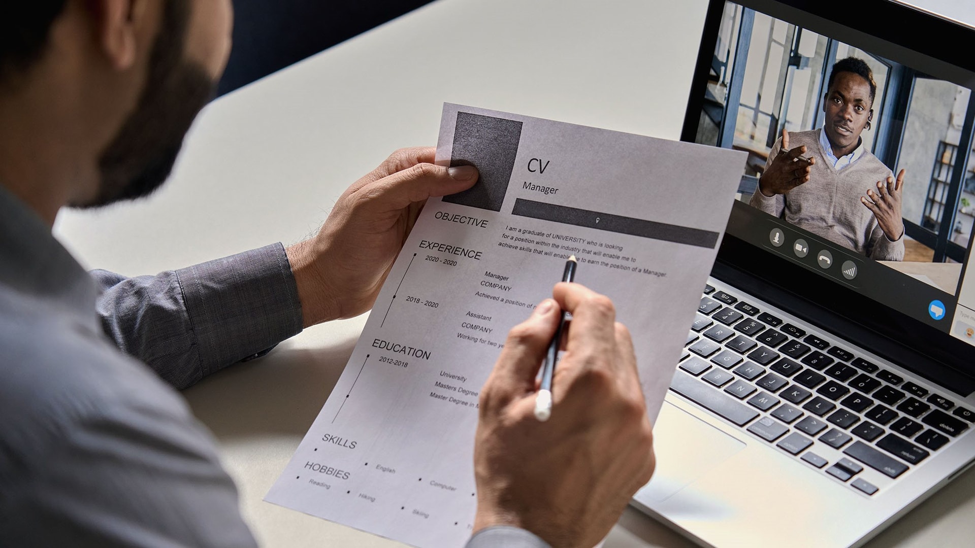 Áp lực nhan sắc trong giới công sở: Chạy đua ngoại hình để thăng tiến, đến nam giới cũng phải đi phẫu thuật vì kiếm thêm hàng nghìn USD - Ảnh 3