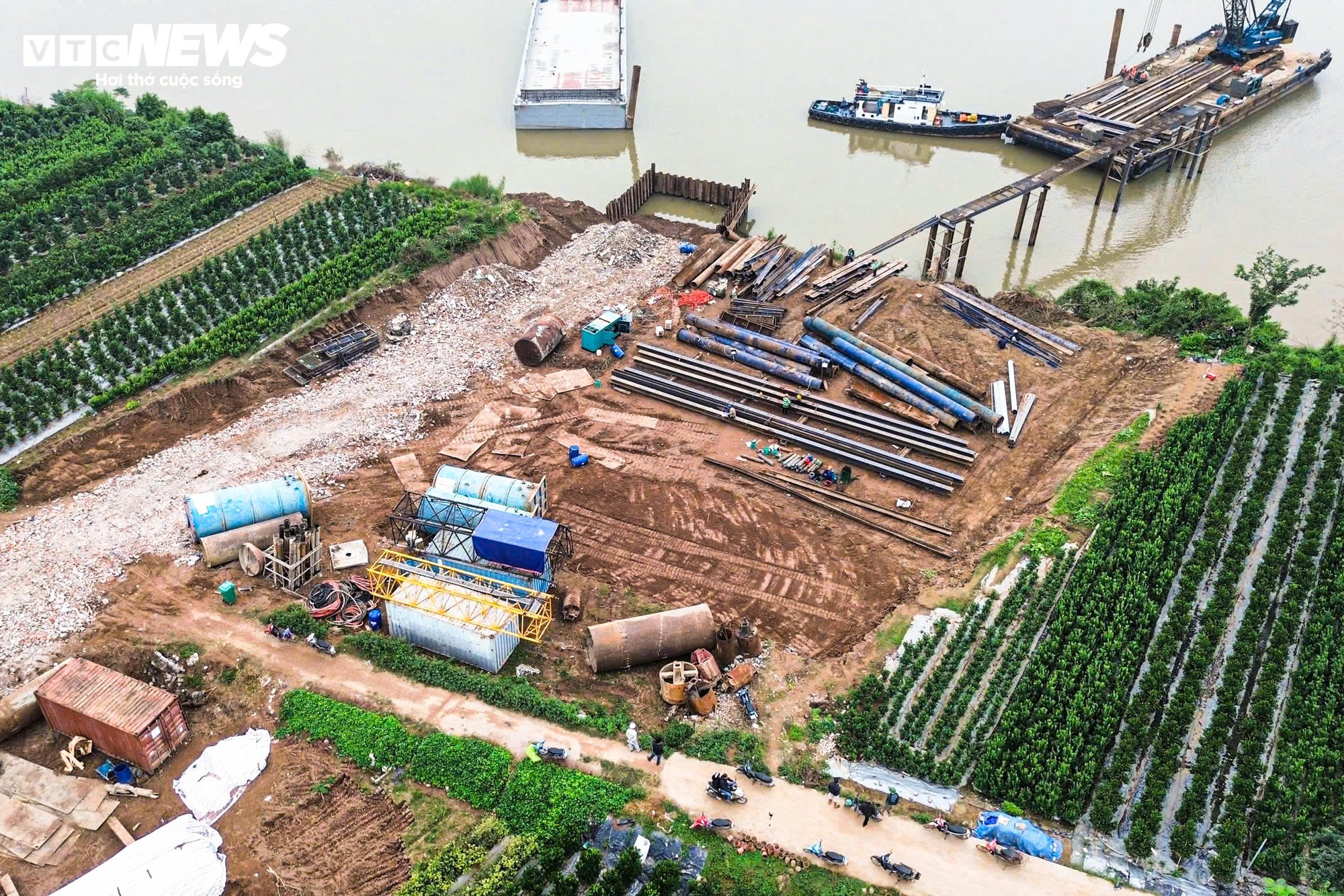 Toàn cảnh công trường thi công cầu Mễ Sở rộng 4 làn xe nối Hà Nội - Hưng Yên - Ảnh 5