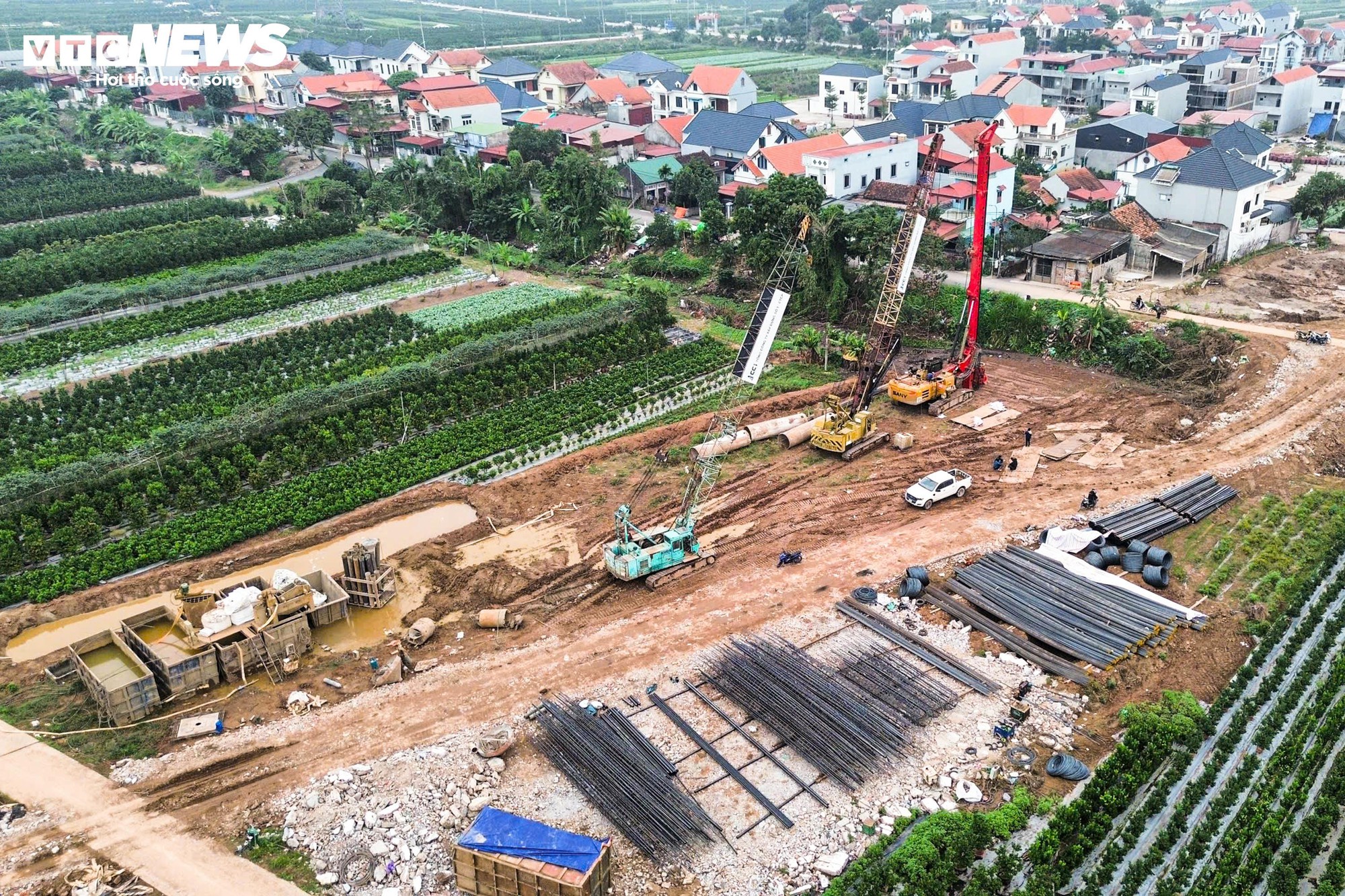 Toàn cảnh công trường thi công cầu Mễ Sở rộng 4 làn xe nối Hà Nội - Hưng Yên - Ảnh 9