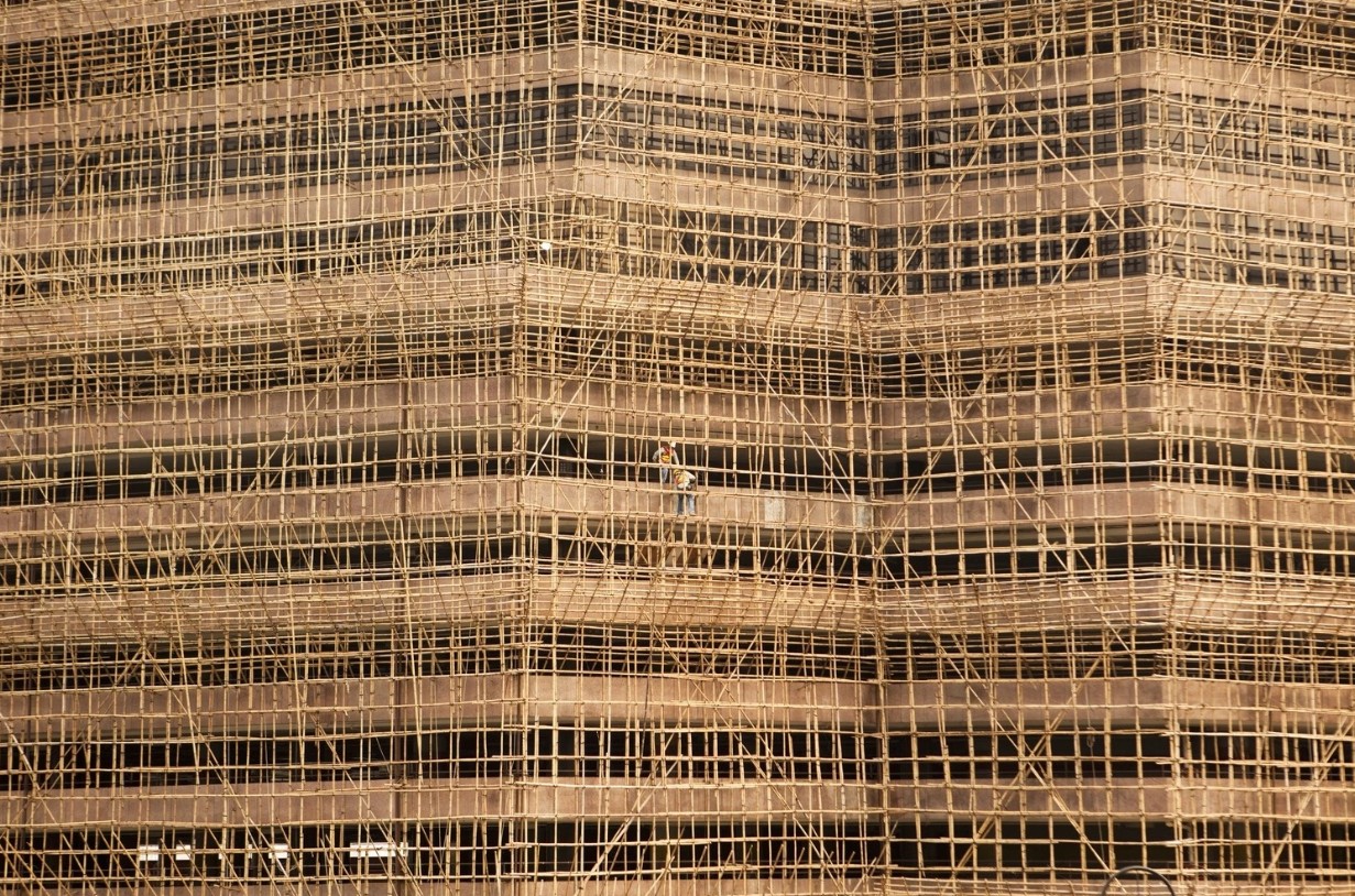 Dựng lại hiện trường: Giàn giáo tre dày như mạng nhện trở thành mồi lửa khiến chung cư của hơn 4.000 cư dân thành ngọn đuốc sống - Ảnh 8