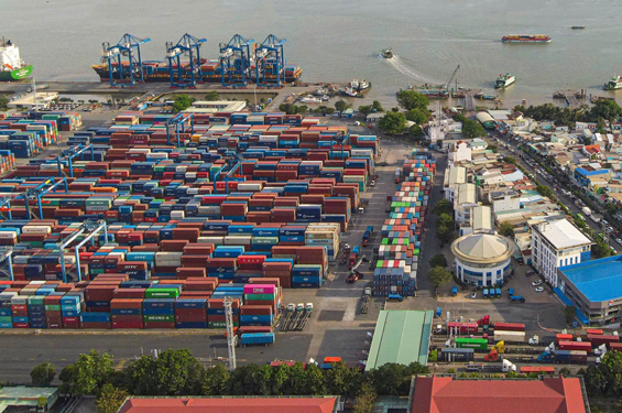 Xuất nhập khẩu cán mốc 900 tỉ USD - Ảnh 1