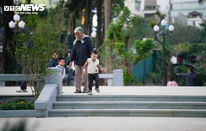 Sau 20 năm mong đợi, công viên ở Hà Nội ‘thay da đổi thịt’ chỉ trong 2 tháng - Ảnh 10