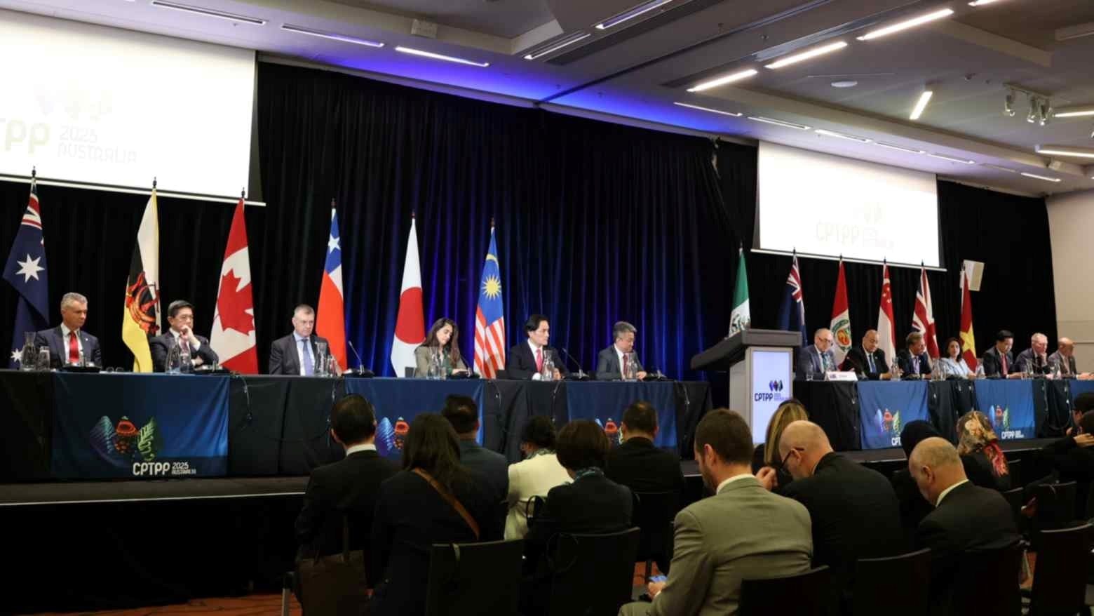 Phản ứng với thuế quan của Mỹ, Campuchia ‘noi gương’ Trung Quốc làm 1 việc - Ảnh 1