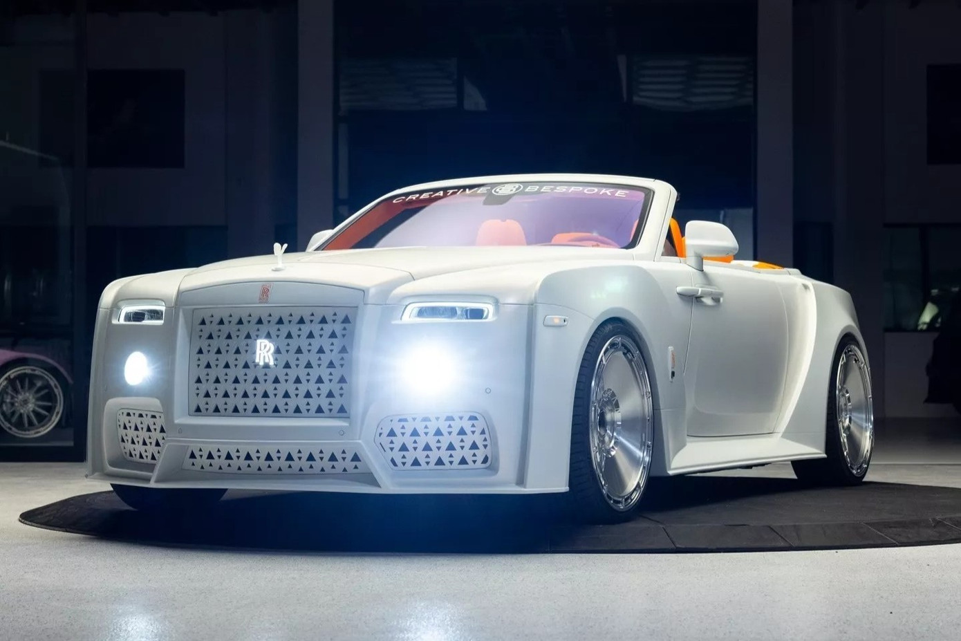 Rolls-Royce Dawn độ độc lạ, chỉ có 25 chiếc toàn cầu - Ảnh 9