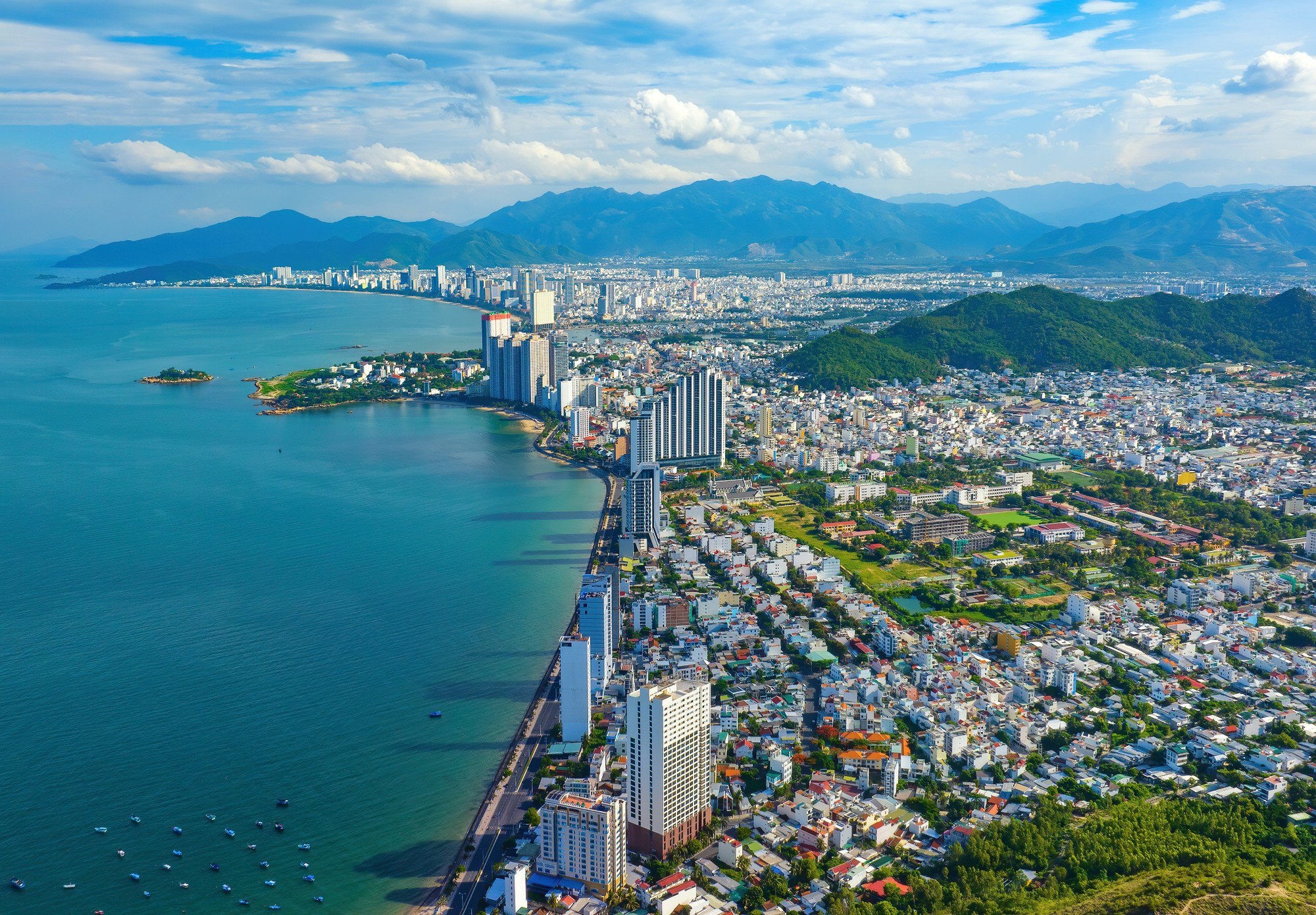 Tỉnh miền Trung có bờ biển dài nhất Việt Nam, sắp lên thành phố trực thuộc Trung ương chuẩn bị đấu thầu tìm chủ cho khu đô thị 6.500 tỷ đồng - Ảnh 1