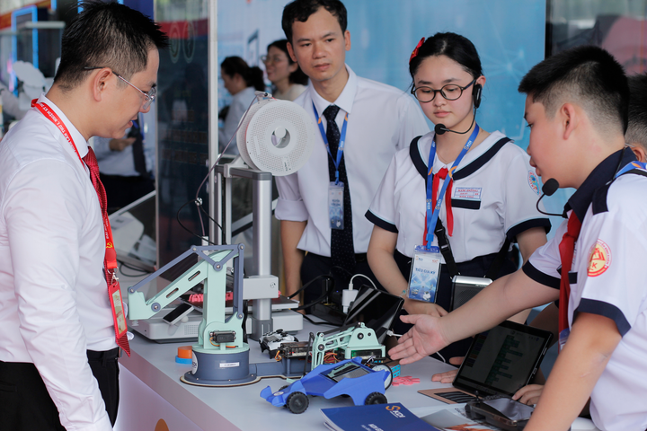 TP.HCM xây dựng Quỹ đến 350 tỷ đồng để thu hút chuyên gia, phát triển nhân tài - Ảnh 1