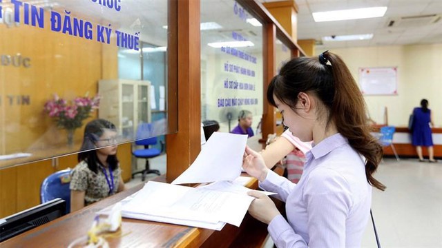 Chuyên gia Thuế: Trừ một số hộ nông lâm nghiệp, hàng rong, nếu không đăng kí kinh doanh, thu nhập tiền lương, tiền công sẽ tính thuế theo lũy tiến tối đa là 35% - Ảnh 2