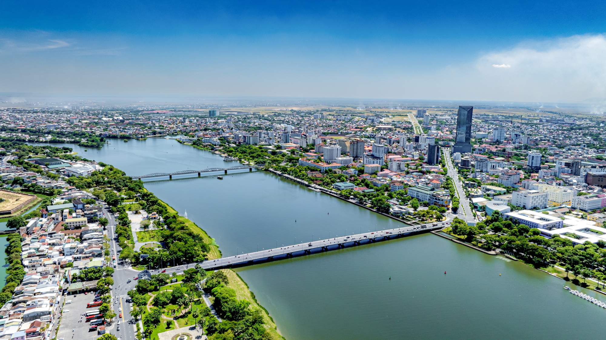 Người dân ở thành phố trực thuộc Trung ương trẻ nhất Việt Nam đón tin vui - Ảnh 1