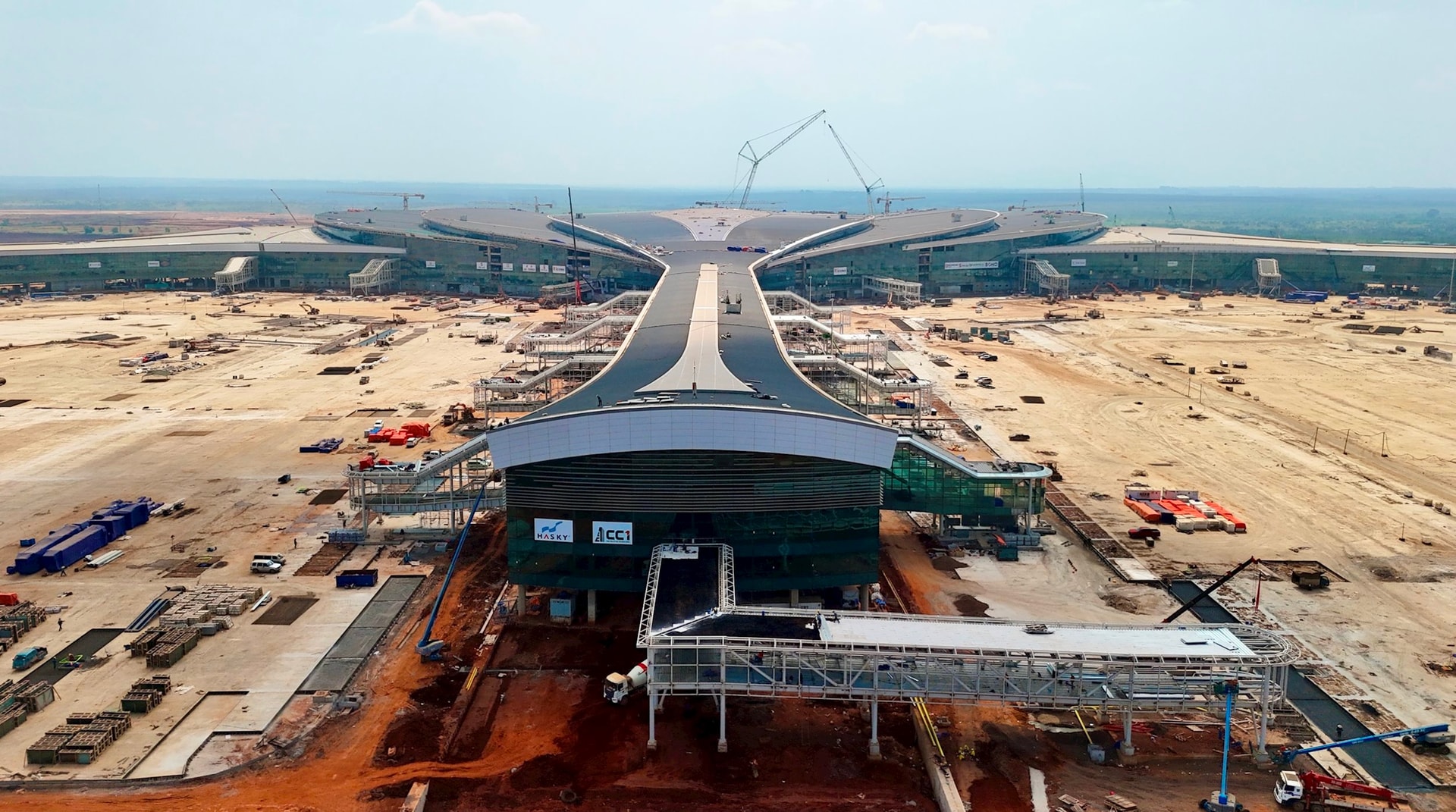 Ngày 19/12: Vietnam Airlines, Vietjet và Bamboo Airways đồng loạt thực hiện chuyến bay chính thức đầu tiên đến Sân bay Long Thành - Ảnh 1