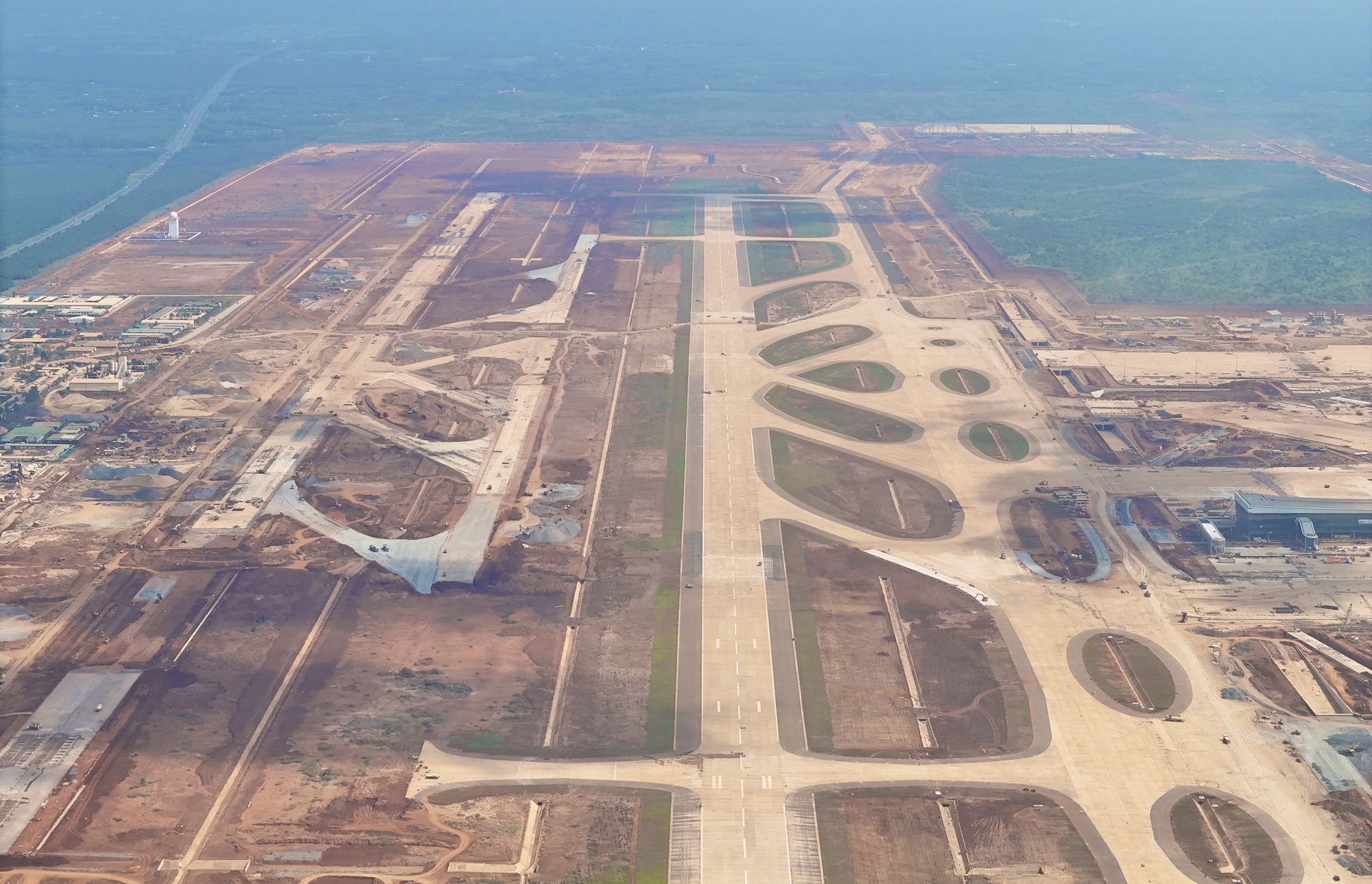 Ngày 19/12: Vietnam Airlines, Vietjet và Bamboo Airways đồng loạt thực hiện chuyến bay chính thức đầu tiên đến Sân bay Long Thành - Ảnh 2