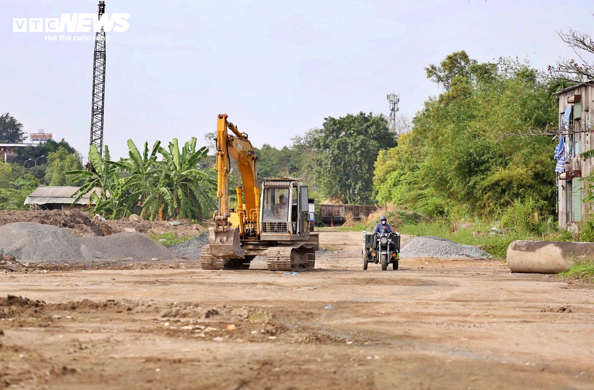 Cận cảnh 'nút thắt' Vành đai 2 TP.HCM trước ngày tái khởi động - Ảnh 3