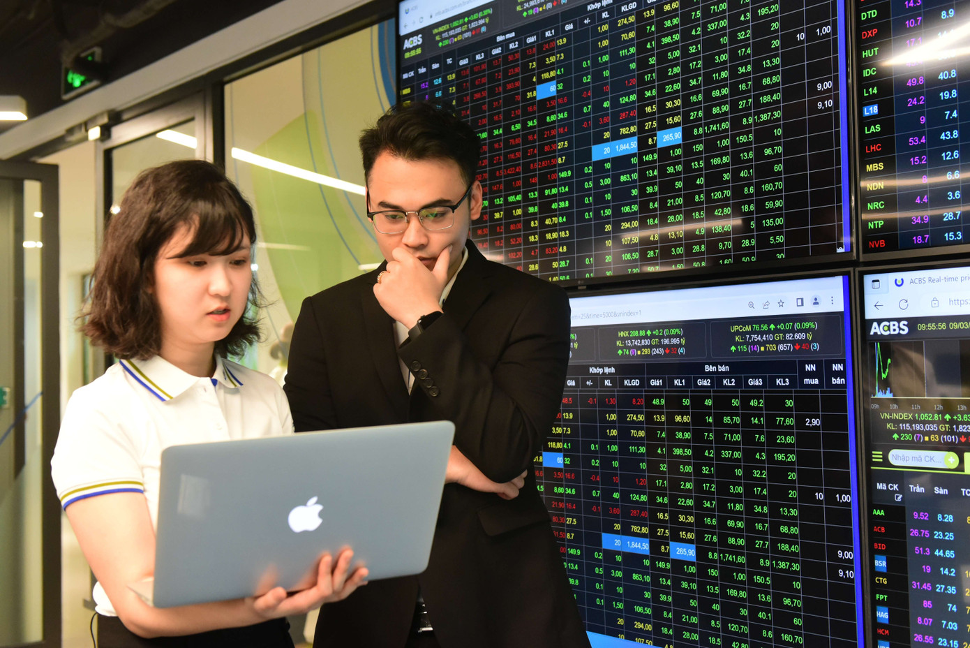 IPO rầm rộ, tưởng toàn 'bom tấn' lên sàn hóa ra... 'bom xịt' - Ảnh 1