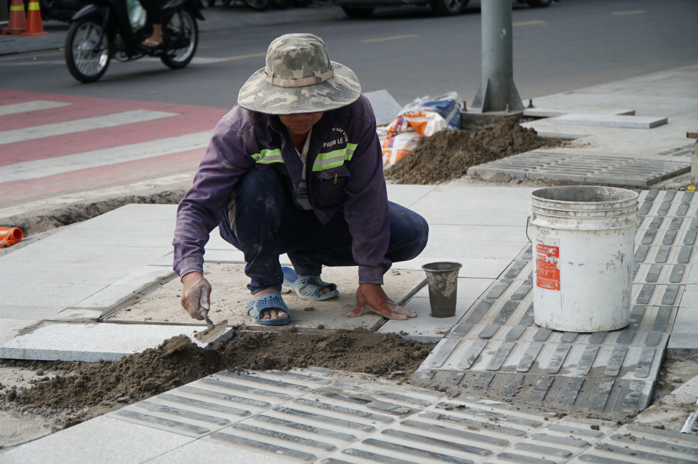 Hơn 400 tỷ đồng 'lột xác' vỉa hè nhiều tuyến đường ở TPHCM - Ảnh 4