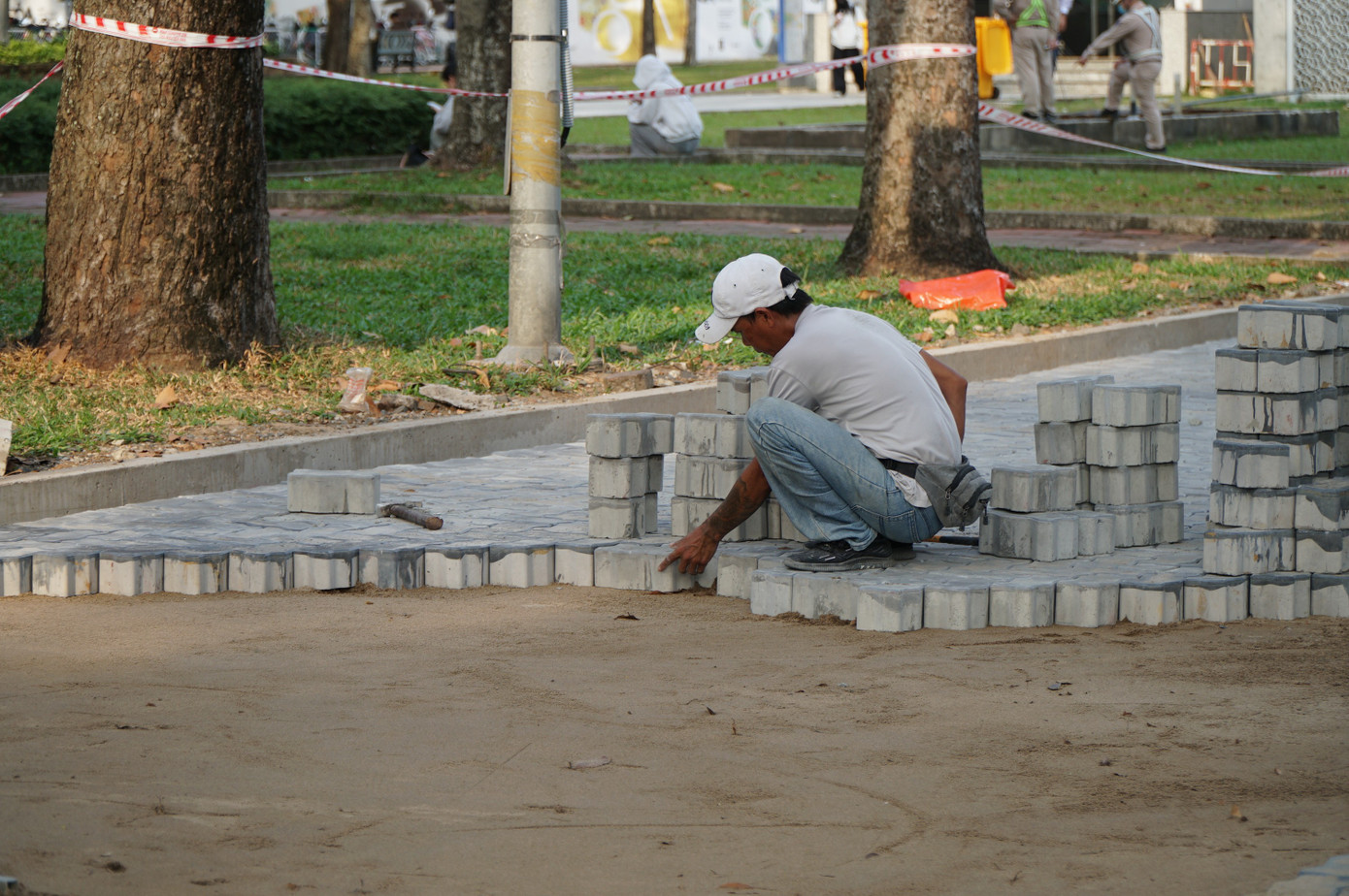 Hơn 400 tỷ đồng 'lột xác' vỉa hè nhiều tuyến đường ở TPHCM - Ảnh 8