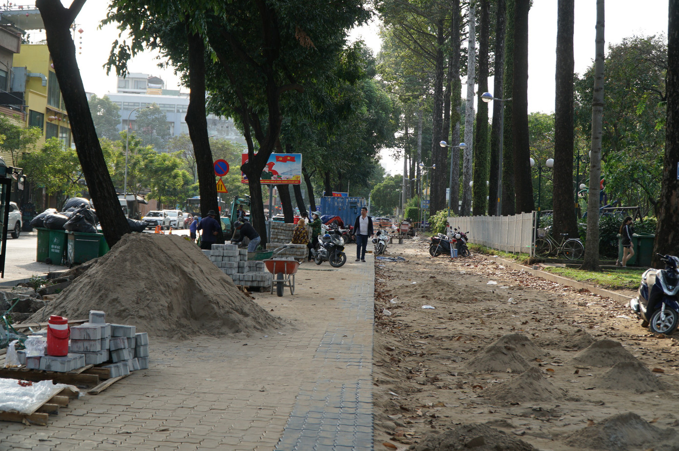 Hơn 400 tỷ đồng 'lột xác' vỉa hè nhiều tuyến đường ở TPHCM - Ảnh 10
