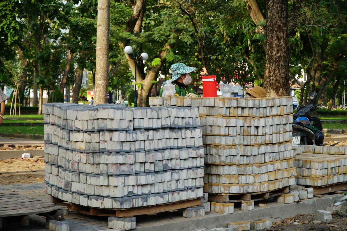 Hơn 400 tỷ đồng 'lột xác' vỉa hè nhiều tuyến đường ở TPHCM - Ảnh 9