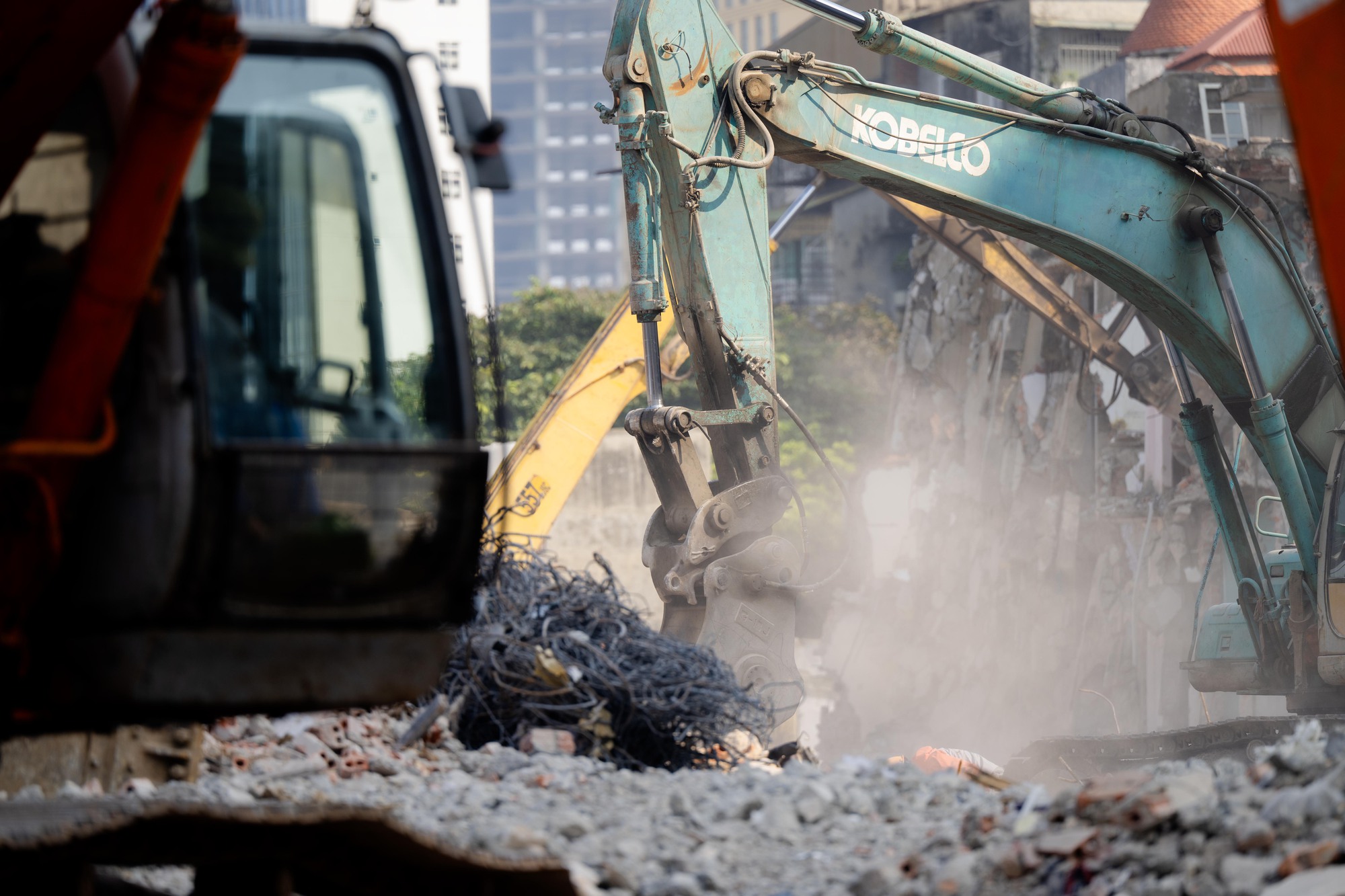 Toàn cảnh hiện trạng đường Đê La Thành sau khi được giải toả để xây đường vành đai 1 - Ảnh 3