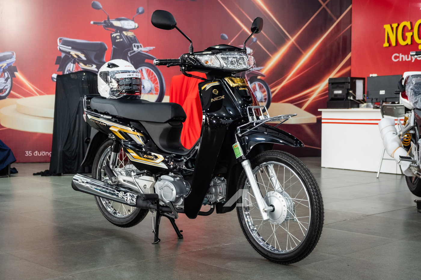 Honda Dream NCX 2026 đầu tiên về Việt Nam: Giá hơn 100 triệu đồng, ngang 2 chiếc SH - Ảnh 5