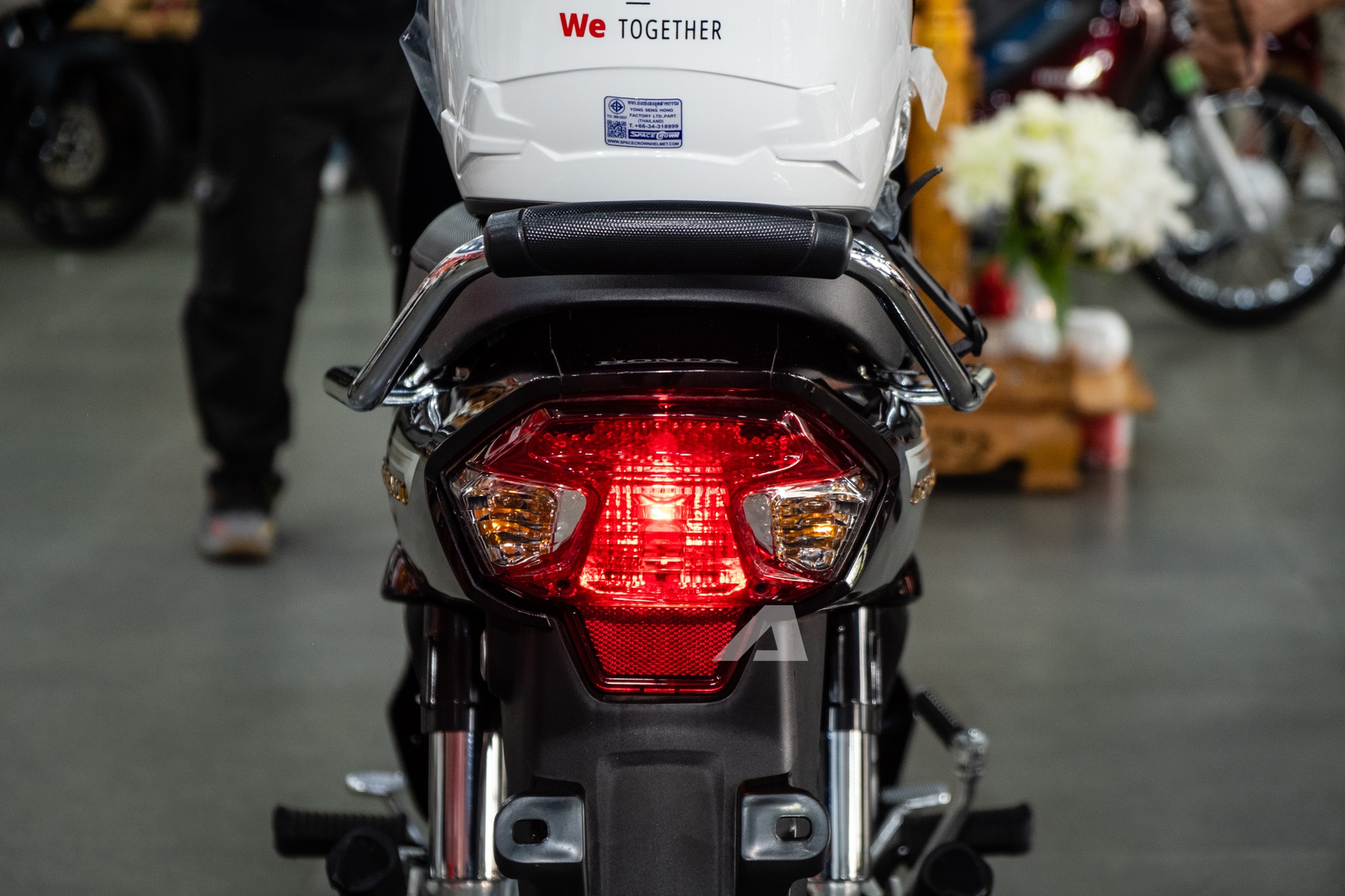 Honda Dream NCX 2026 đầu tiên về Việt Nam: Giá hơn 100 triệu đồng, ngang 2 chiếc SH - Ảnh 19