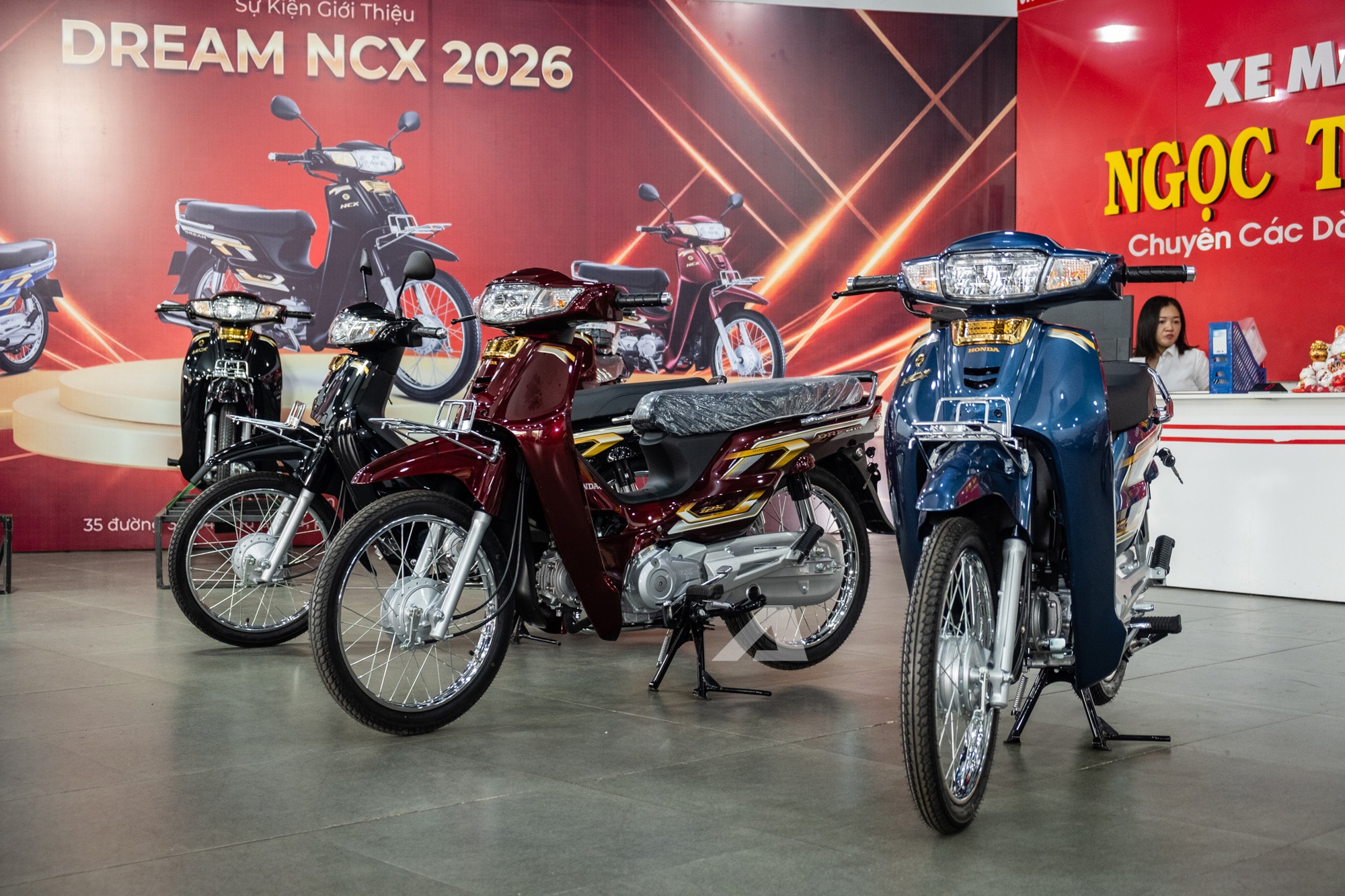 Honda Dream NCX 2026 đầu tiên về Việt Nam: Giá hơn 100 triệu đồng, ngang 2 chiếc SH - Ảnh 1