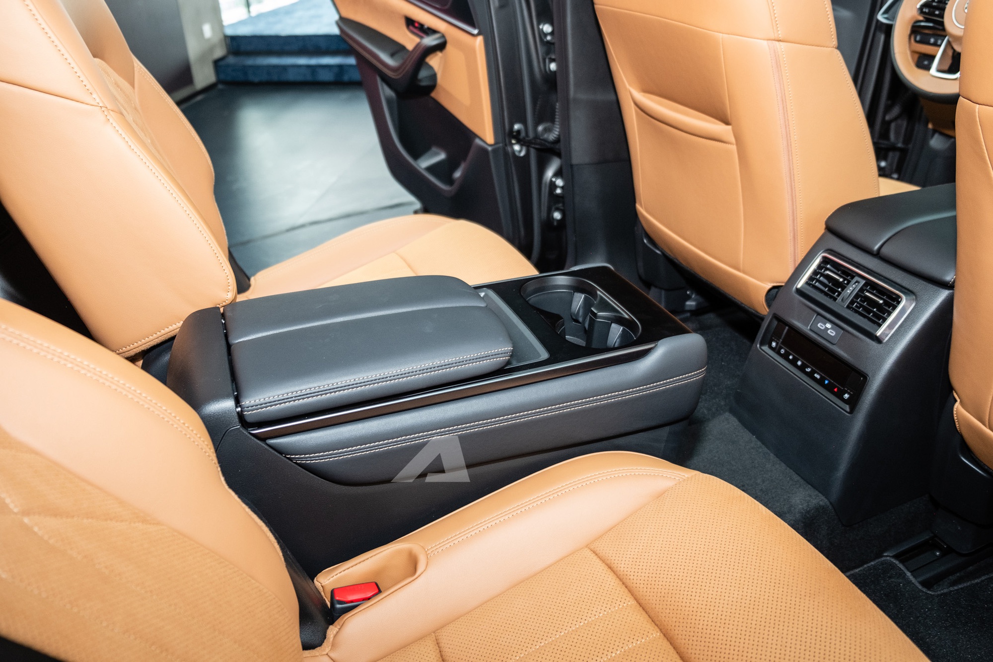 Mazda CX-90 chốt ra mắt Việt Nam tháng 4/2026: 2 tùy chọn động cơ, có bản PHEV đi 42km không cần xăng, mâm 21 inch, đối đầu VW Teramont - Ảnh 16