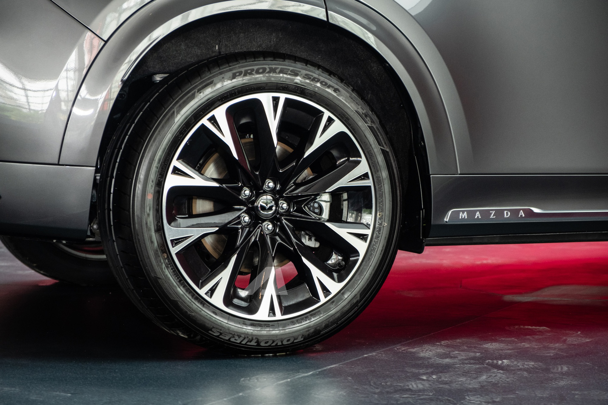 Mazda CX-90 chốt ra mắt Việt Nam tháng 4/2026: 2 tùy chọn động cơ, có bản PHEV đi 42km không cần xăng, mâm 21 inch, đối đầu VW Teramont - Ảnh 8