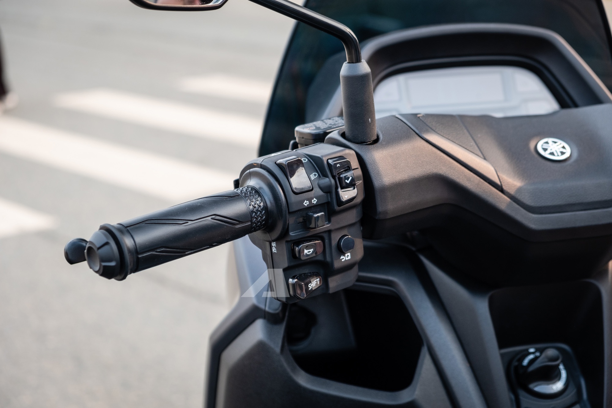 Yamaha NMAX 2025 ra mắt Việt Nam: Giá từ 69 triệu đồng, hộp số điện tử 2 chế độ, có thể thế chỗ PCX - Ảnh 18