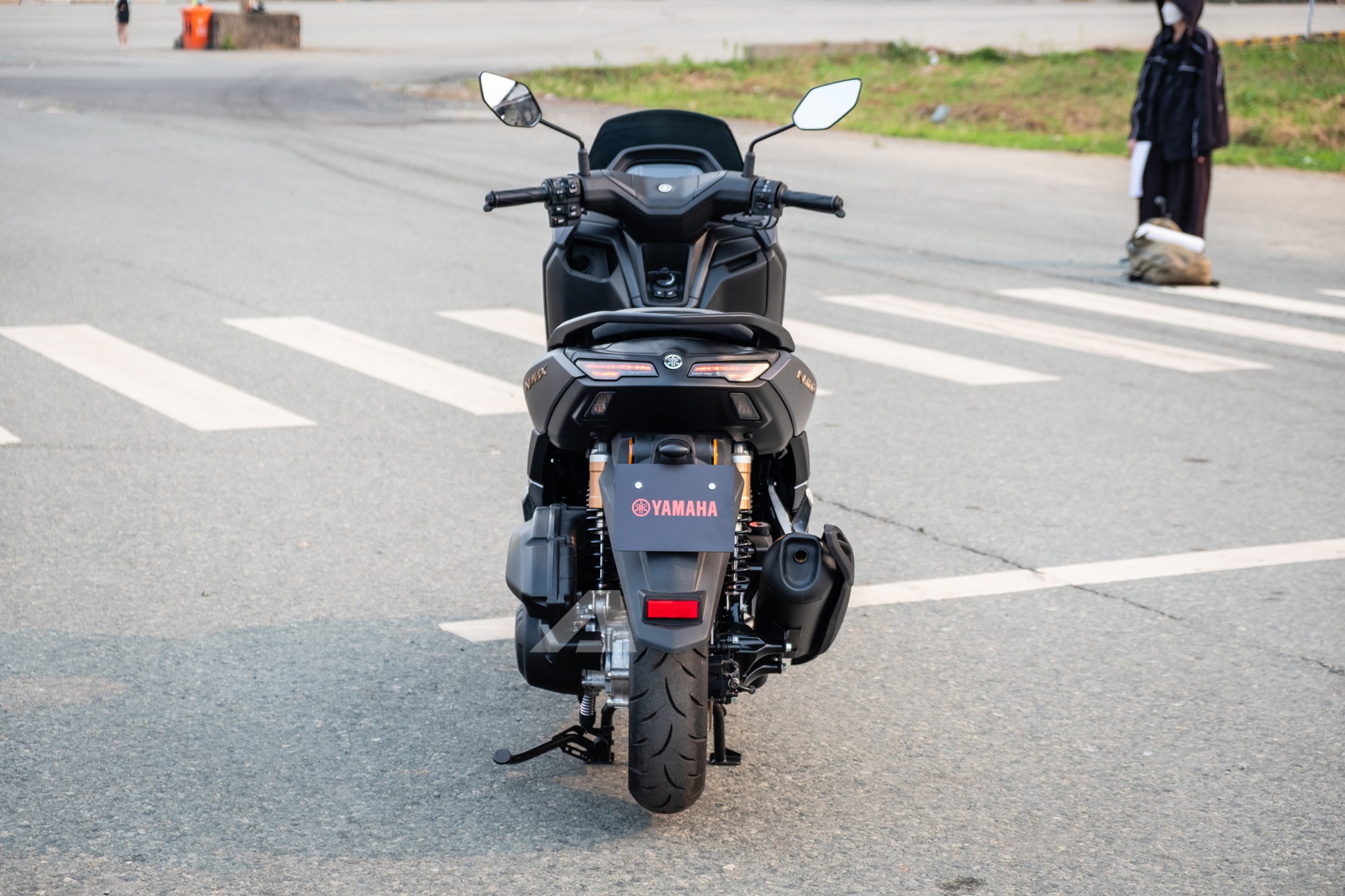 Yamaha NMAX 2025 ra mắt Việt Nam: Giá từ 69 triệu đồng, hộp số điện tử 2 chế độ, có thể thế chỗ PCX - Ảnh 8