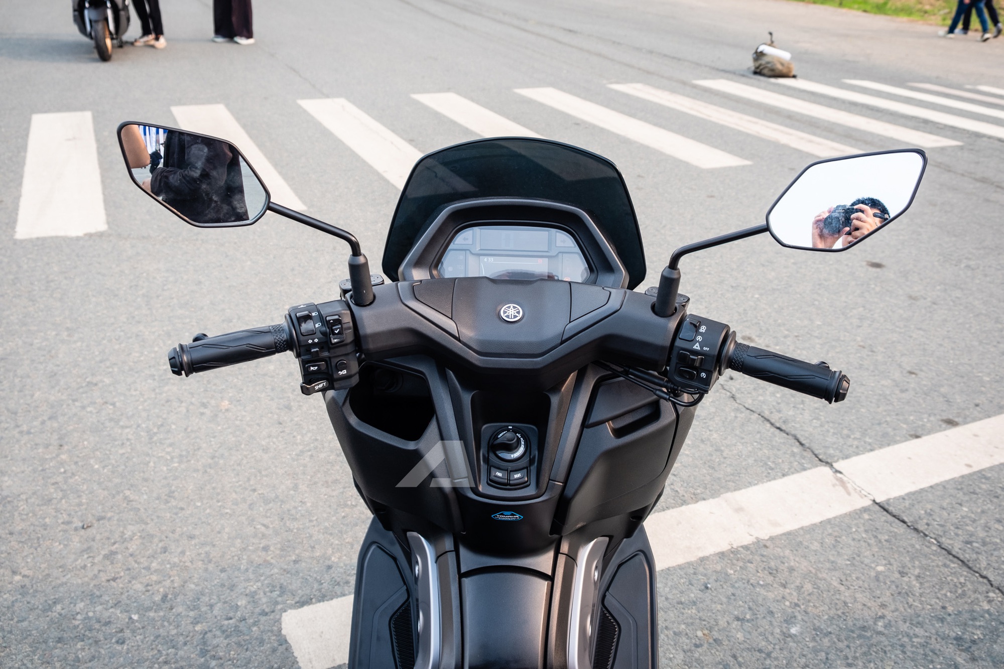 Yamaha NMAX 2025 ra mắt Việt Nam: Giá từ 69 triệu đồng, hộp số điện tử 2 chế độ, có thể thế chỗ PCX - Ảnh 14