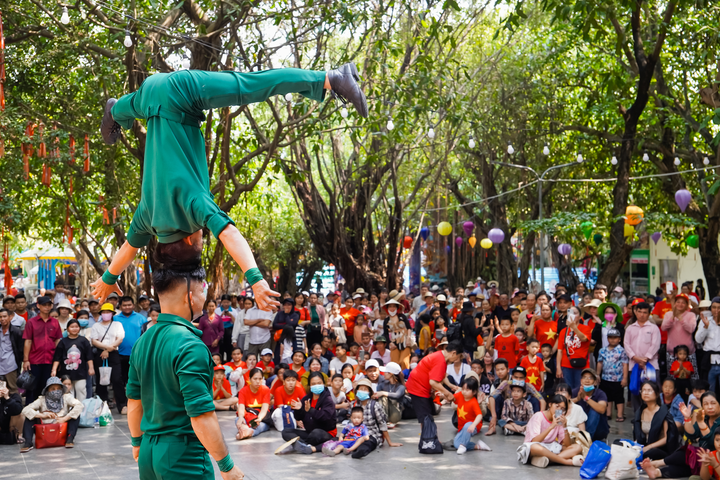 TP.HCM hỗ trợ đoàn khách đến thành phố du lịch, cao nhất 20 triệu đồng - Ảnh 2