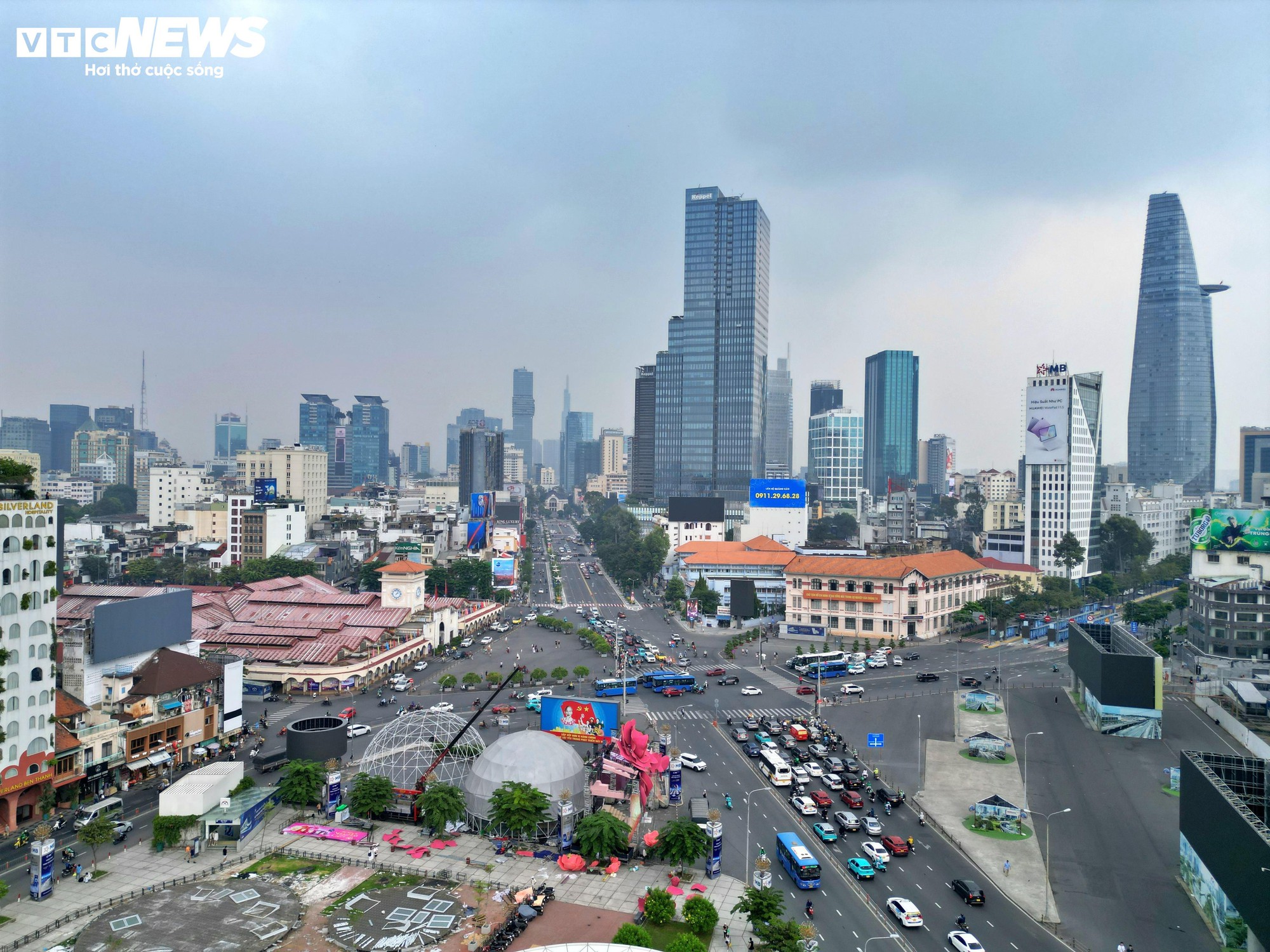 Ngắm loạt nhà cổ trung tâm TP.HCM 'khoác áo mới' - Ảnh 4