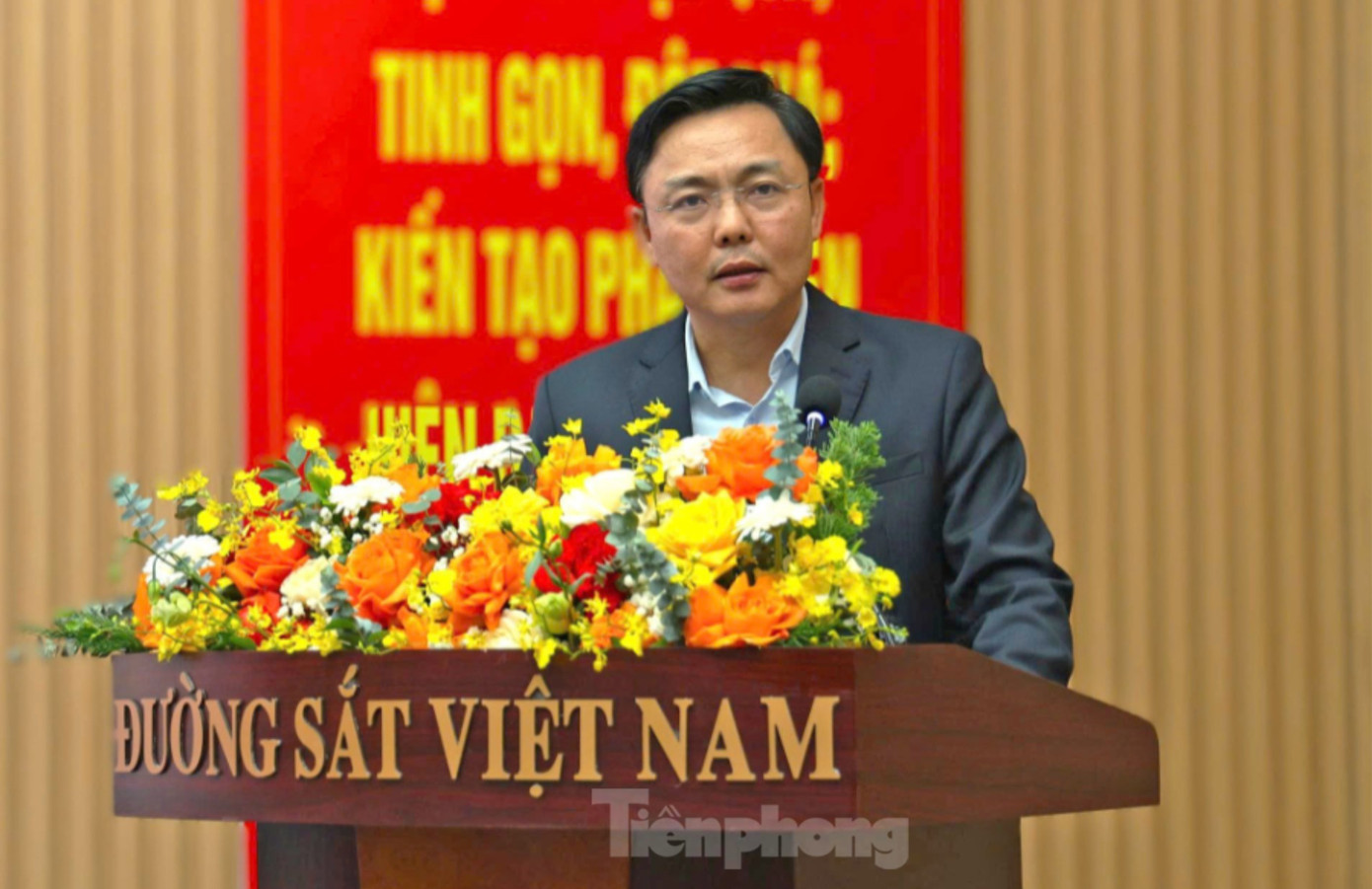 Đường sắt tốc độ cao Bắc - Nam là cú hích tái định hình toàn ngành - Ảnh 2