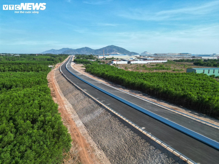 TP.HCM khẩn trương làm cầu, đường kết nối Đồng Nai - Ảnh 2