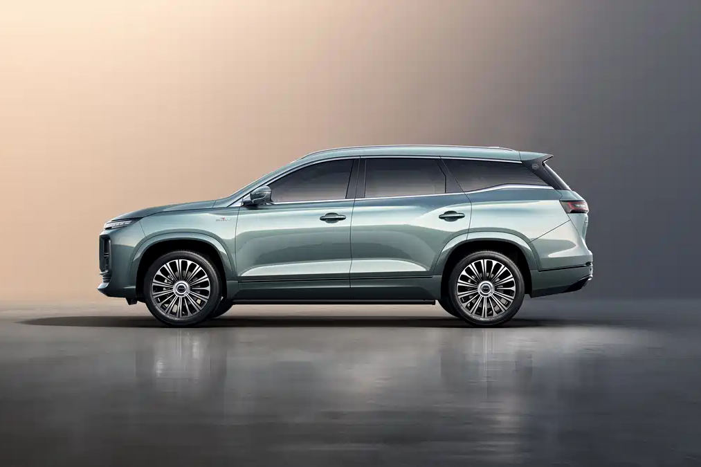 Hãng xe xây nhà máy tại Hưng Yên ra mắt SUV ngang cỡ Santa Fe, giá khởi điểm hơn 500 triệu đồng - Ảnh 3