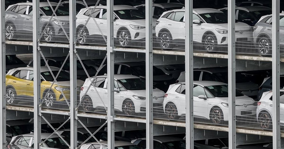 Sau tất cả, thị trường tiêu thụ 10 triệu xe/năm sẽ rút lại lệnh cấm hoàn toàn xe xăng - Ảnh 1