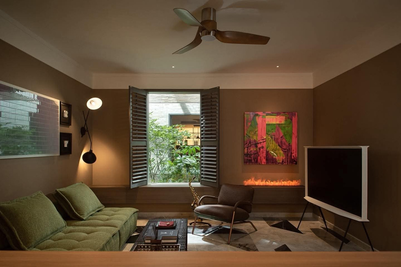 Ngôi nhà rộng 400m2 với tông ngọc trai và vani - Ảnh 7