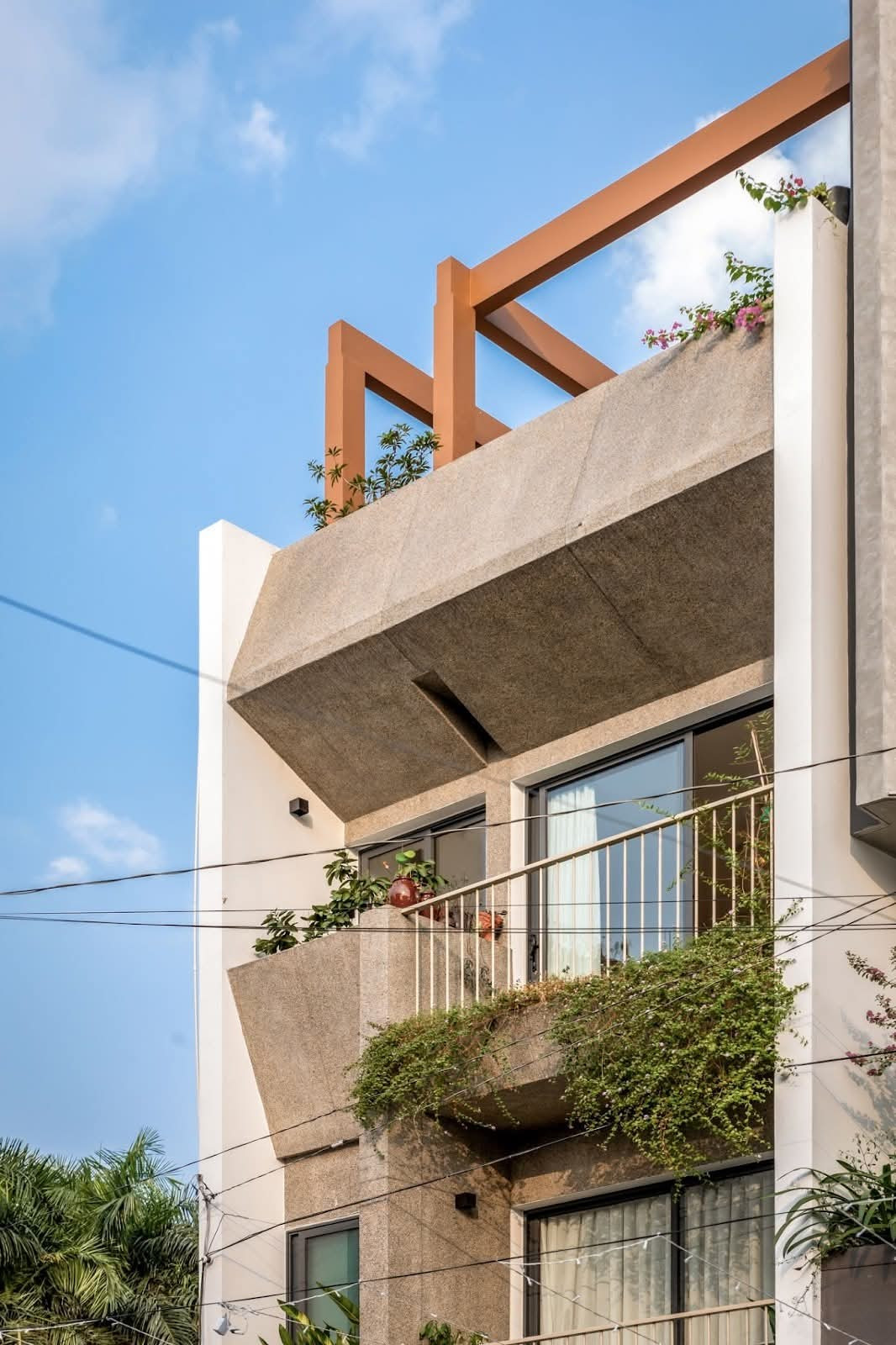 Nhà phố 4 tầng dành khoảng trống cho hoạt động vui chơi của trẻ em - Ảnh 2