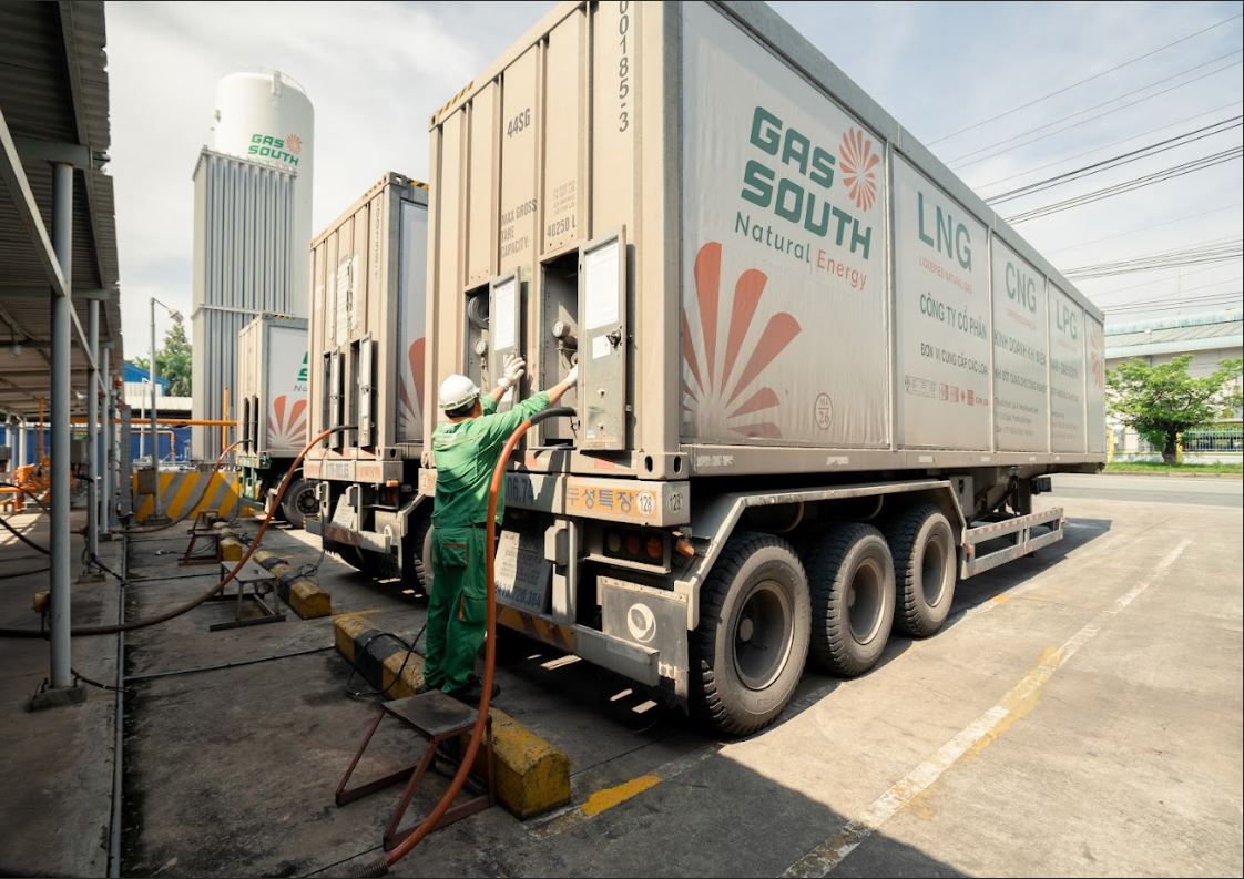 Gần 500 xe buýt ở TP Hồ Chí Minh có nguy cơ gián đoạn vì thiếu khí CNG - Ảnh 1