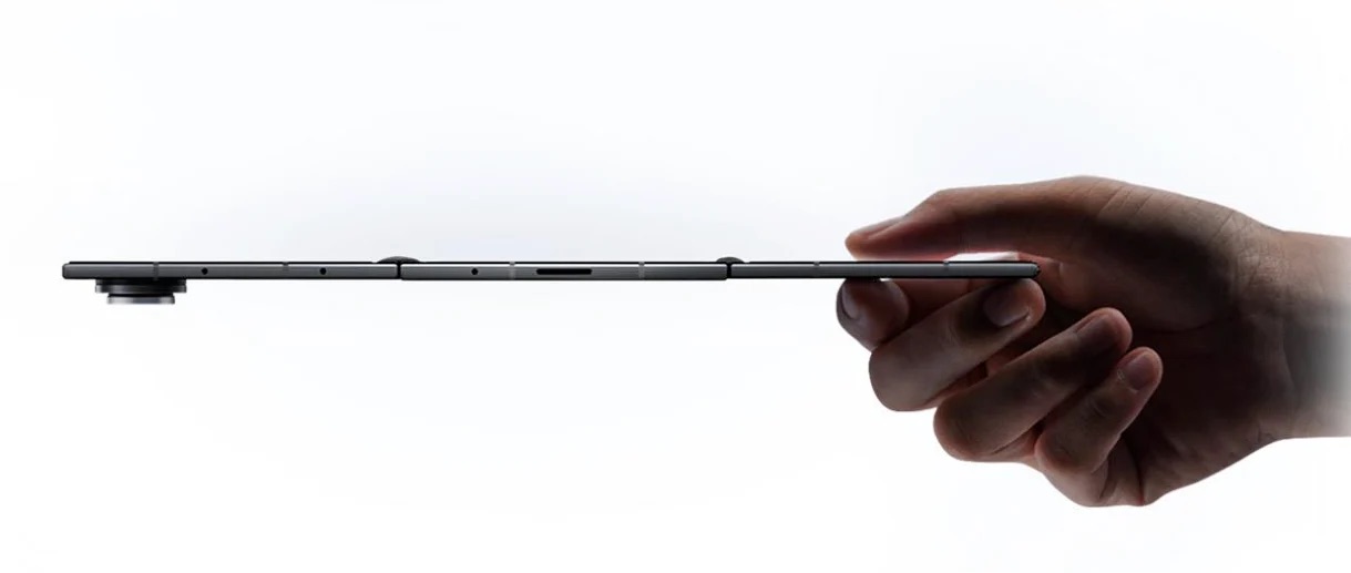 Samsung ra mắt Galaxy Z TriFold: Smartphone gập ba màn hình 10 inch, mỏng 3,9mm, pin lớn nhất lịch sử dòng Fold - Ảnh 2