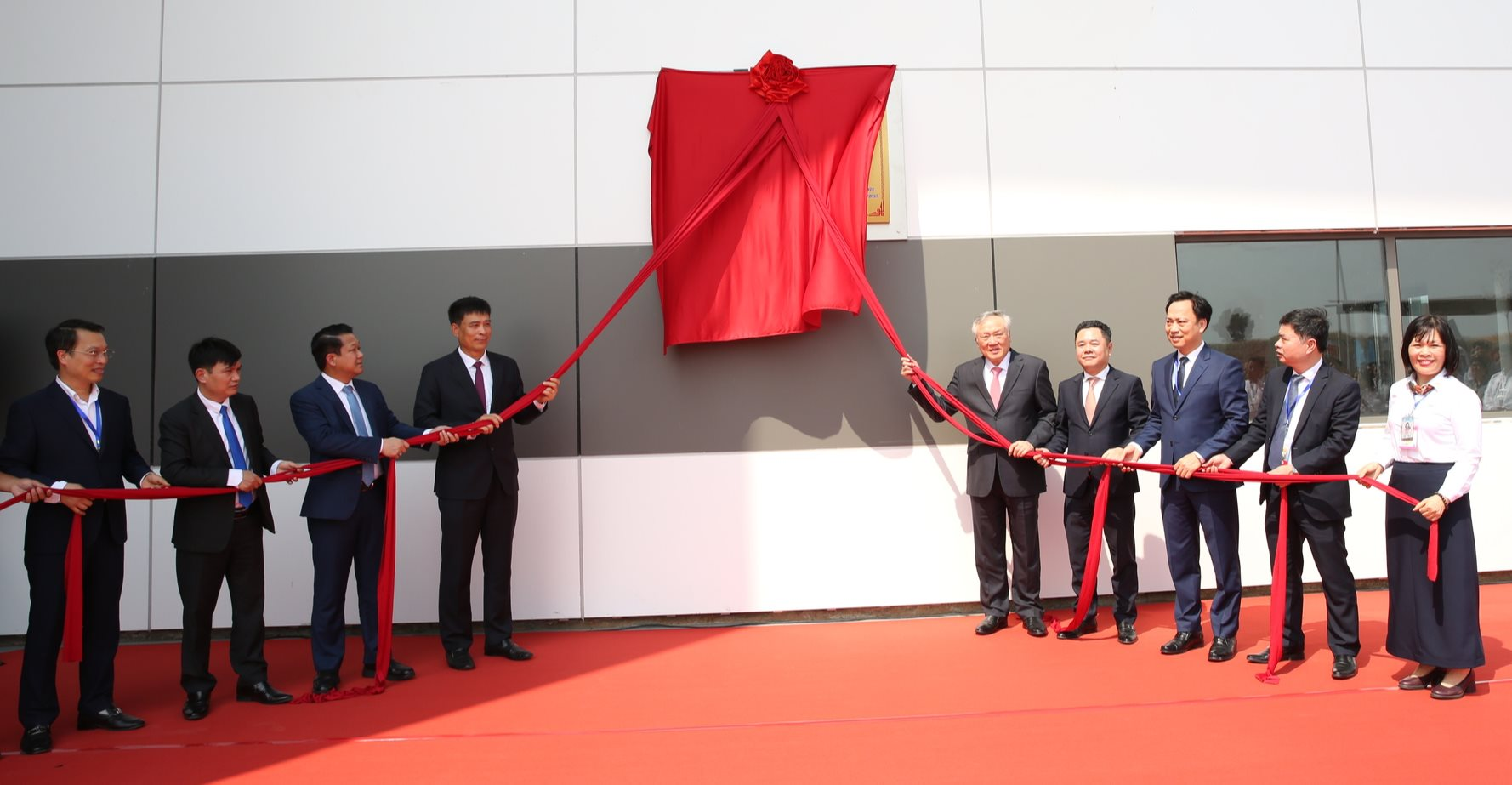 Đúng 6h30', Phó Thủ tướng đi chuyến bay tới dự án 16 tỷ USD: Thời khắc trọng đại của công trình 5 sao - Ảnh 5