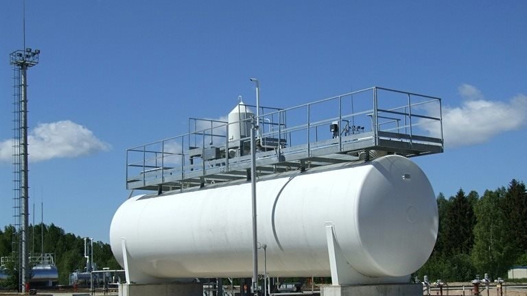 Kho dự trữ khí đốt trống rỗng gần 1 nửa, quốc gia EU giáp Nga có nguy cơ thiếu hụt năng lượng vào mùa đông, quan chức cảnh báo có thể không đủ dùng trong 3 tháng - Ảnh 1