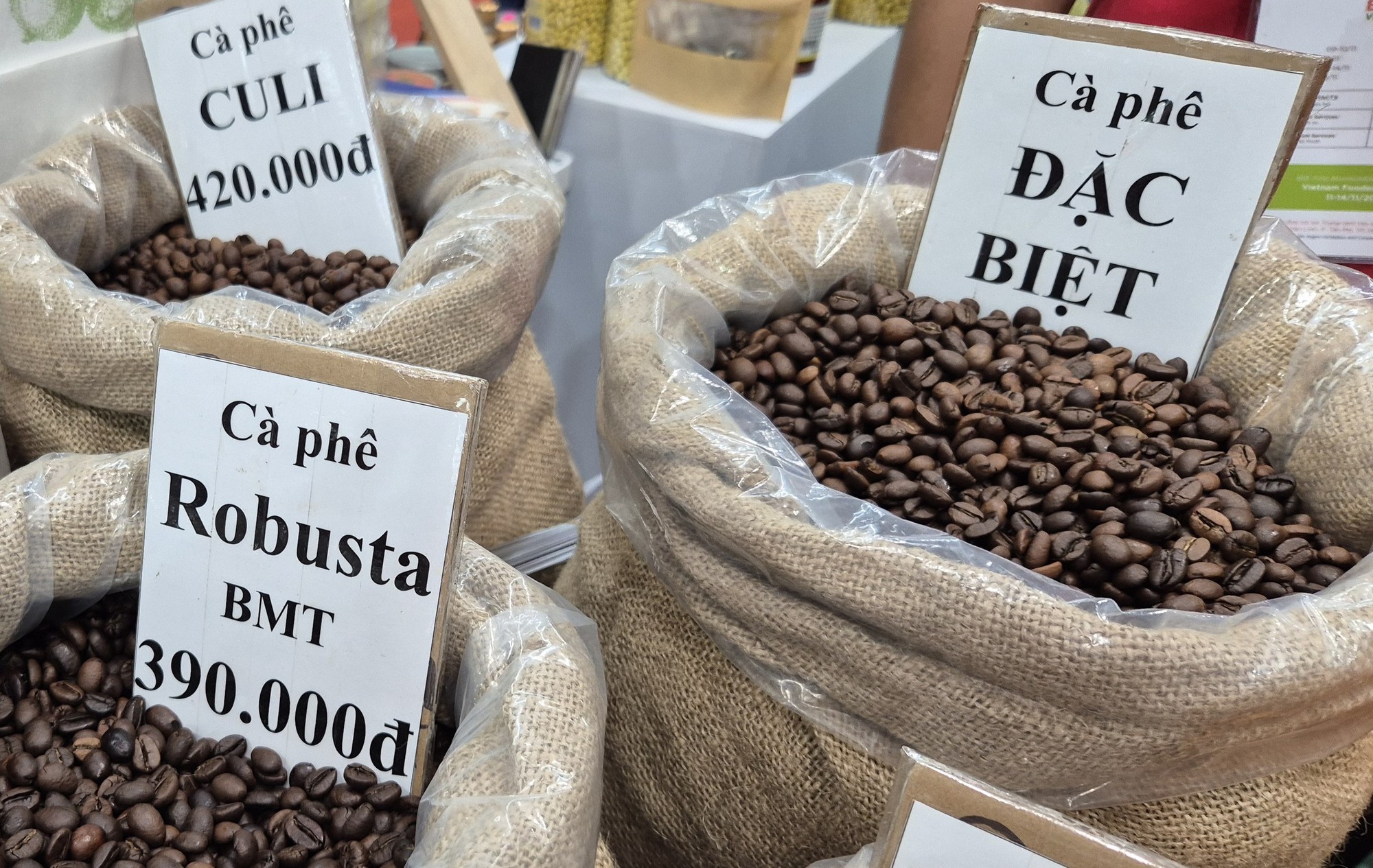 Giá cà phê hôm nay 6-12: Thêm tuần buồn - Ảnh 2