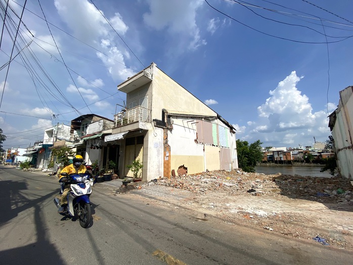 Những đơn vị có tỉ lệ giải ngân vốn bồi thường rất thấp ở TPHCM - Ảnh 1